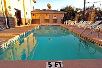 Econo Lodge Уейнсбъро Съоръжения снимка