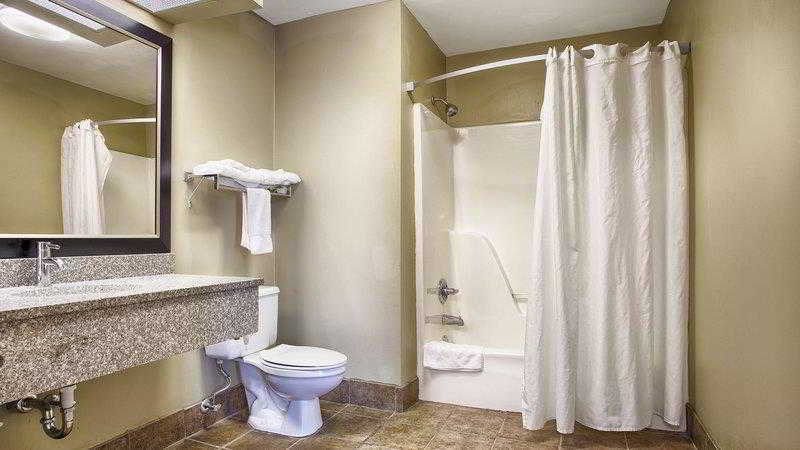 Econo Lodge Уейнсбъро Екстериор снимка