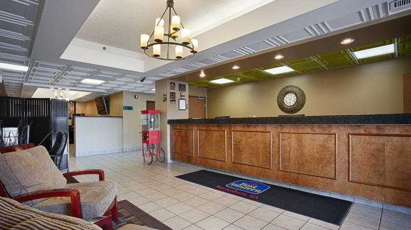 Econo Lodge Уейнсбъро Екстериор снимка
