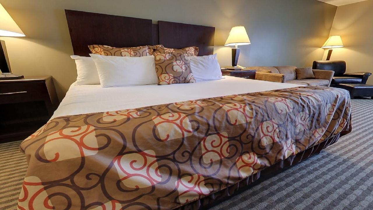 Econo Lodge Уейнсбъро Екстериор снимка